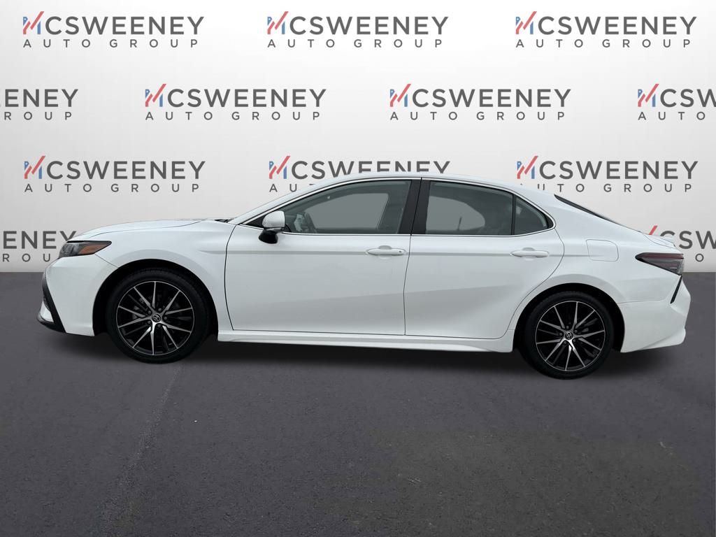 2023 Toyota Camry SE photo 2