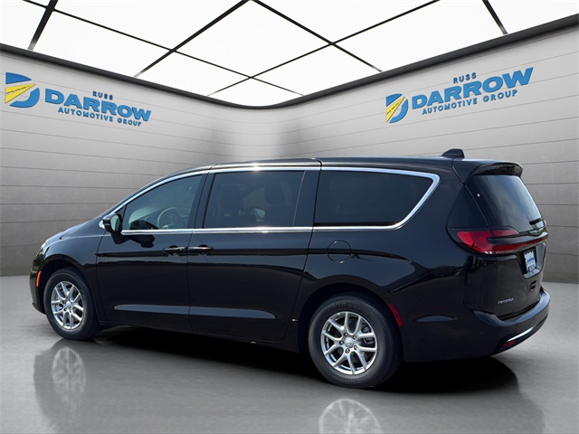 2026 Chrysler Pacifica photo 3