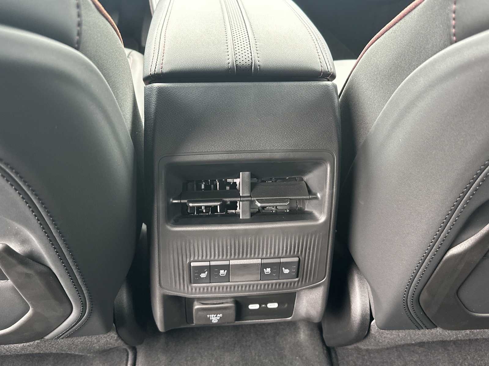 2025 Jeep Wagoneer S Launch Edition photo 21