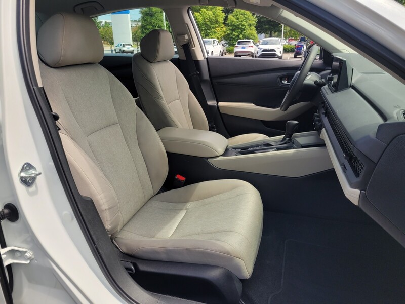 2024 Honda Accord LX photo 12
