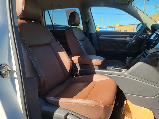 2022 Volkswagen Atlas SE Technology photo 18