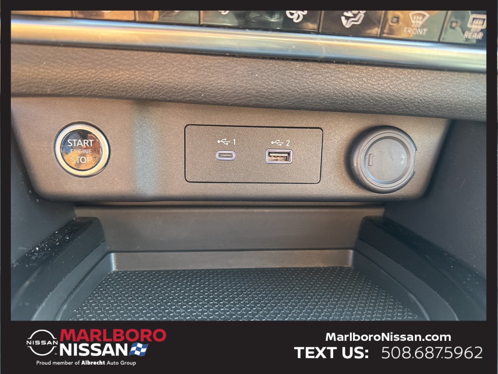 2022 Nissan Rogue SV photo 24