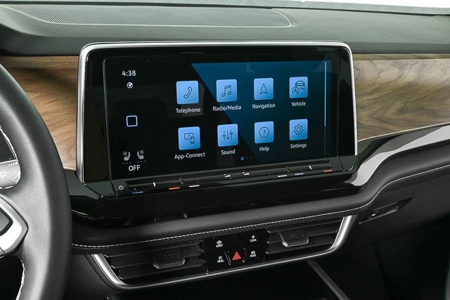 2025 Volkswagen Atlas SE Technology photo 11