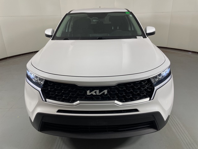 2022 Kia Sorento LX photo 3