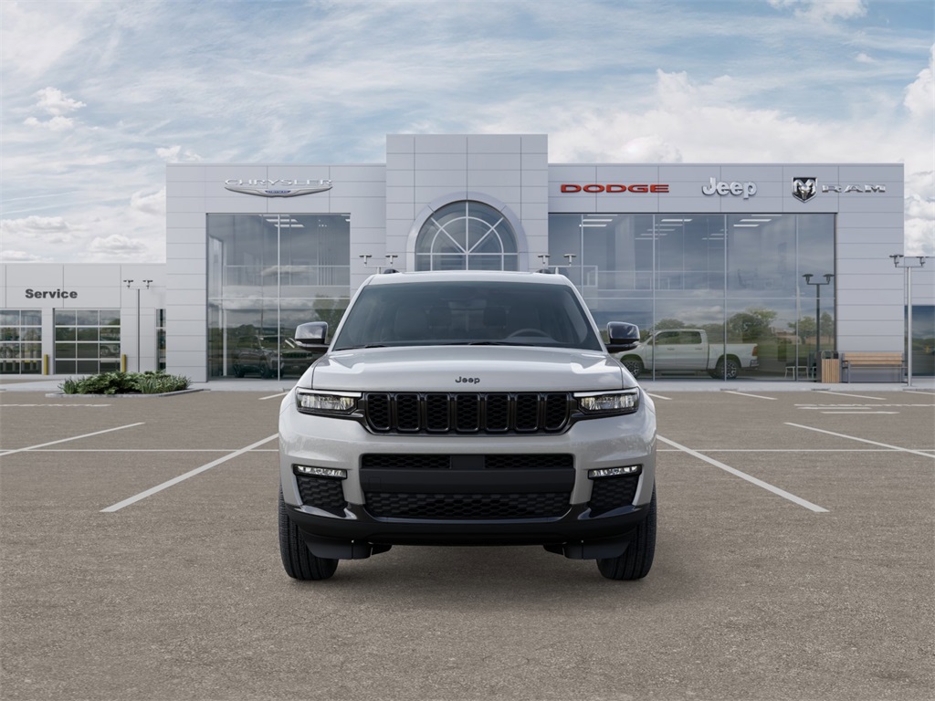2025 Jeep Grand Cherokee Limited photo 3