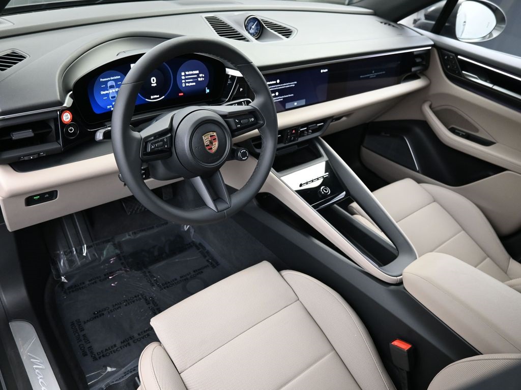 2025 Porsche Macan Electric 4 photo 3