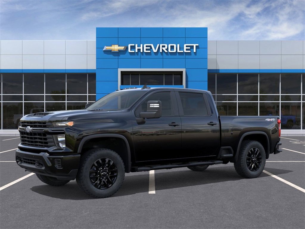 2026 Chevrolet Silverado 2500HD Custom photo 2