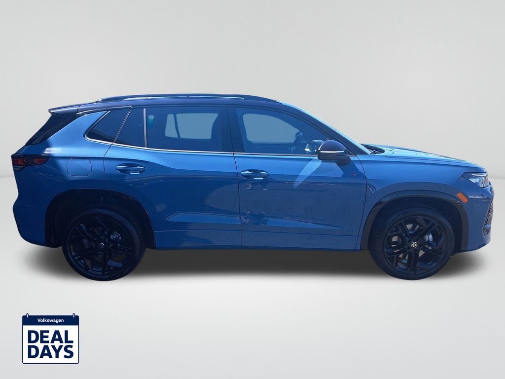 2025 Volkswagen Tiguan SE R-Line Black photo 4