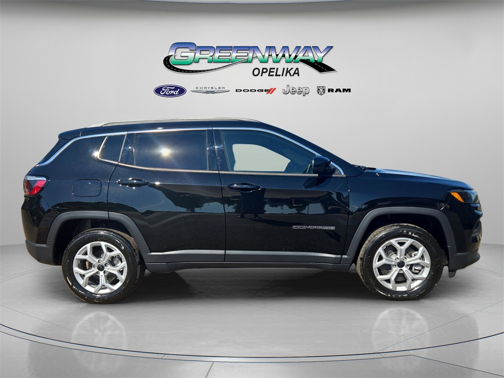 2025 Jeep Compass Latitude photo 6