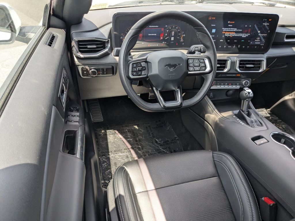 2025 Ford Mustang GT Premium Convertible photo 17