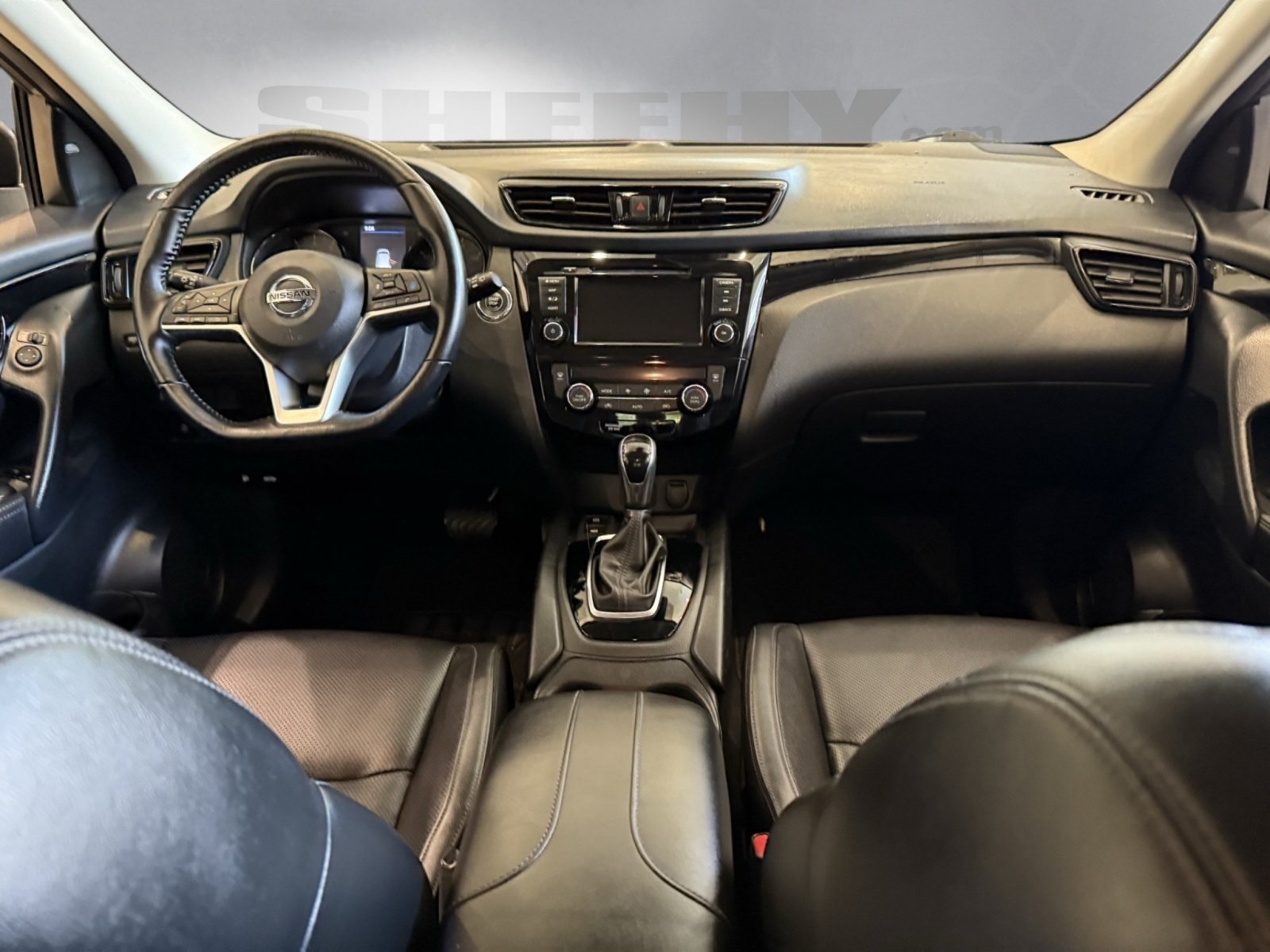 2022 Nissan Rogue Sport SL photo 3