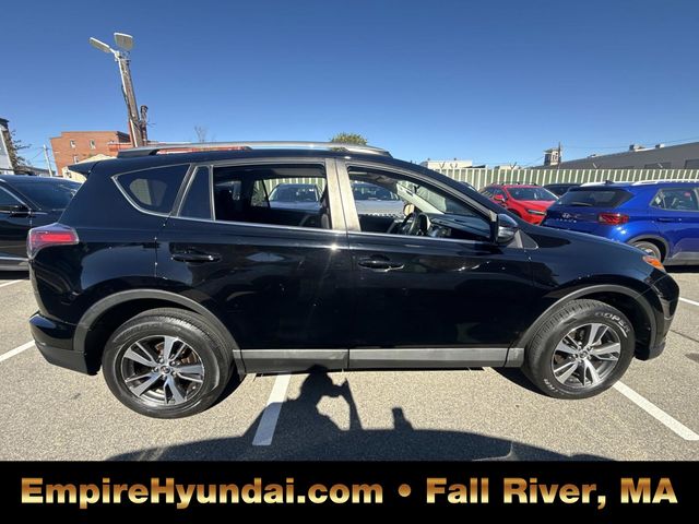 2018 Toyota RAV4 Adventure photo 3