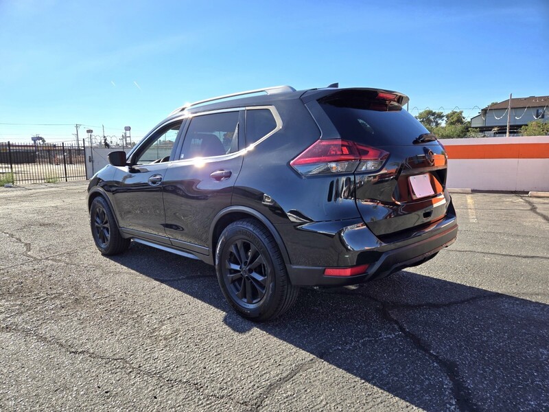 2018 Nissan Rogue S photo 3