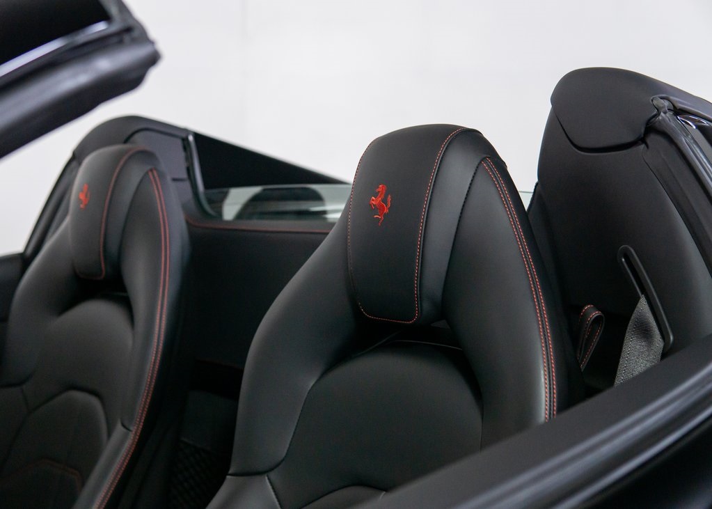 2018 Ferrari 488 Spider photo 16