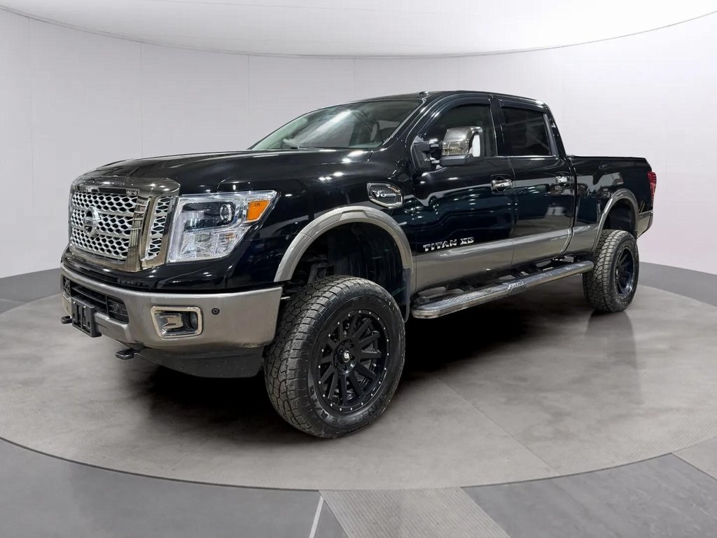 2019 Nissan Titan photo 8