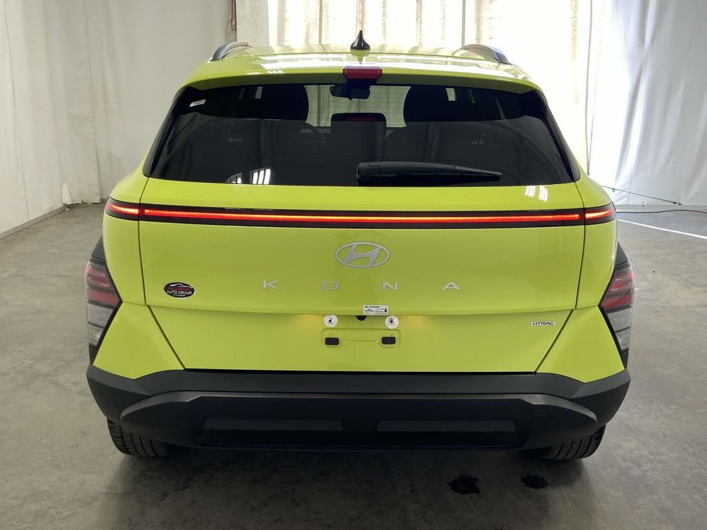 2024 Hyundai Kona SEL photo 4