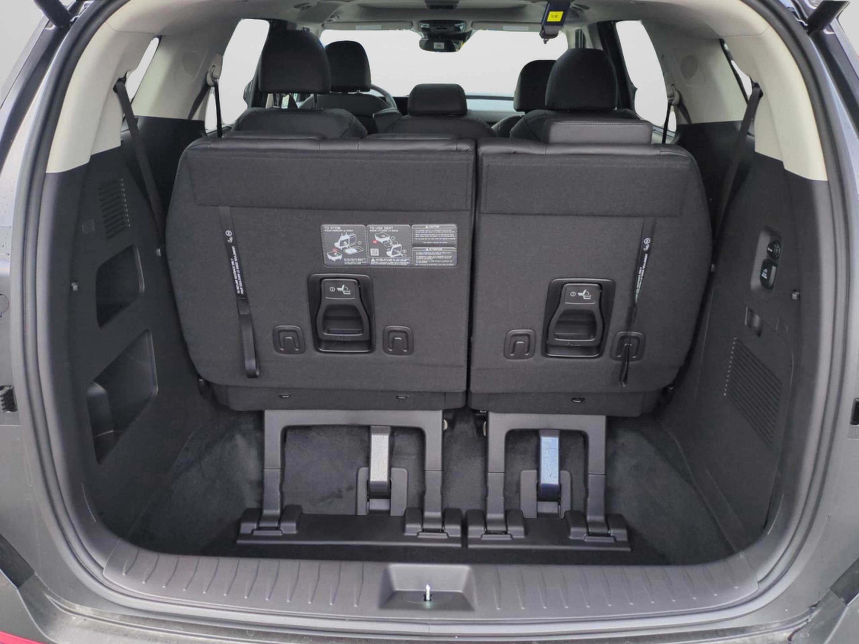 2026 Kia Carnival SX Prestige photo 30