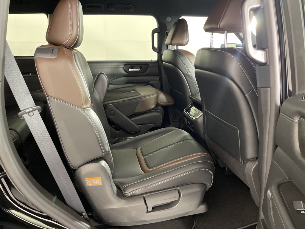 2026 Nissan Armada SL photo 43