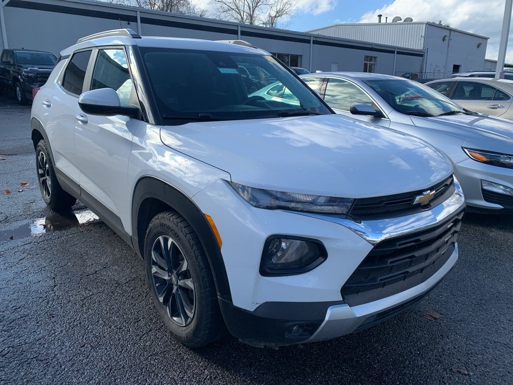 2021 Chevrolet Trailblazer LT photo 3