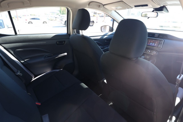 2025 Nissan Versa 1.6 S photo 12