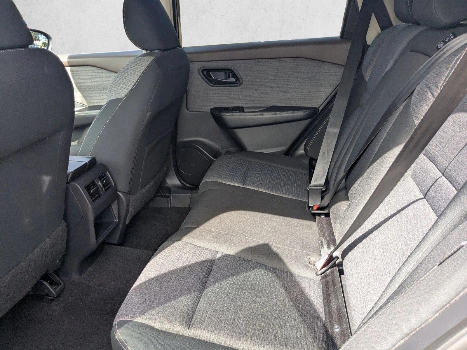 2021 Nissan Rogue S photo 16