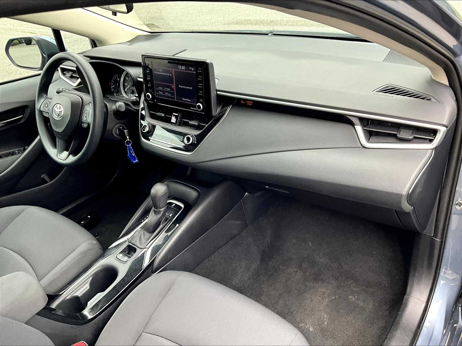 2022 Toyota Corolla LE photo 14
