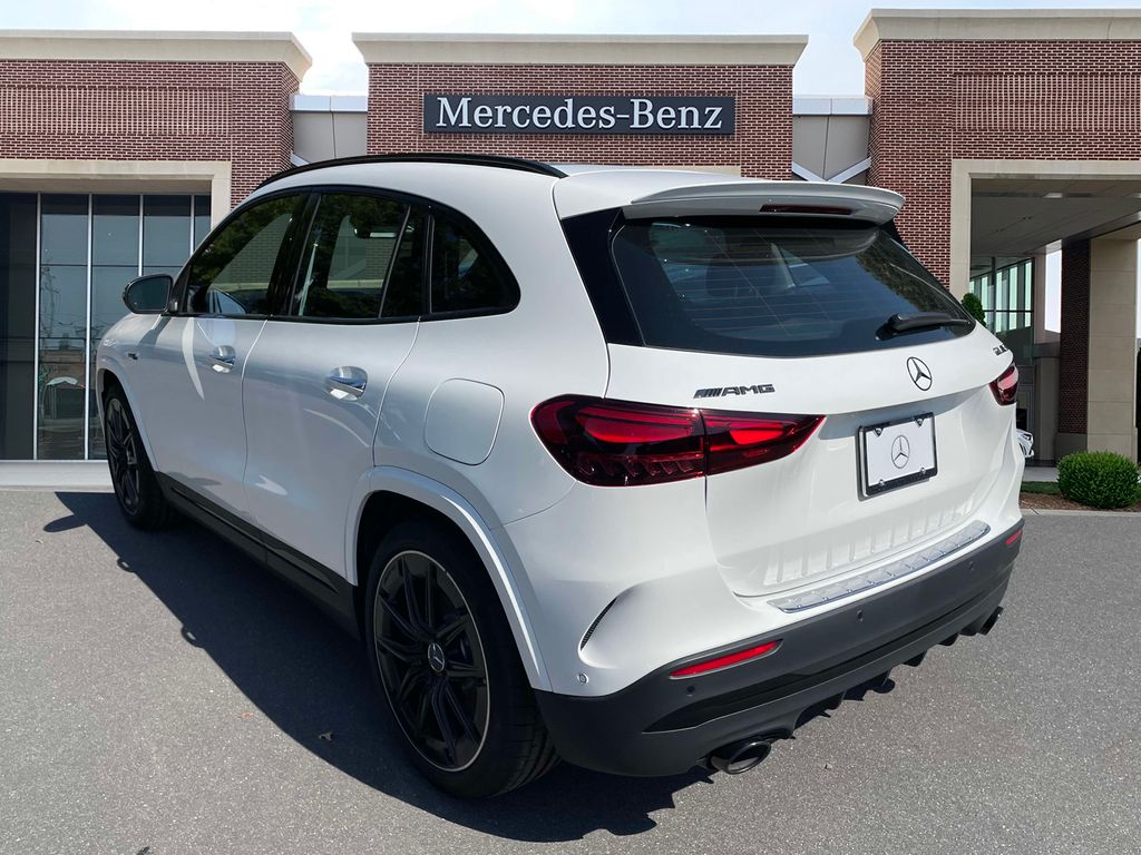 2025 Mercedes Benz GLA AMG 35 4MATIC photo 4