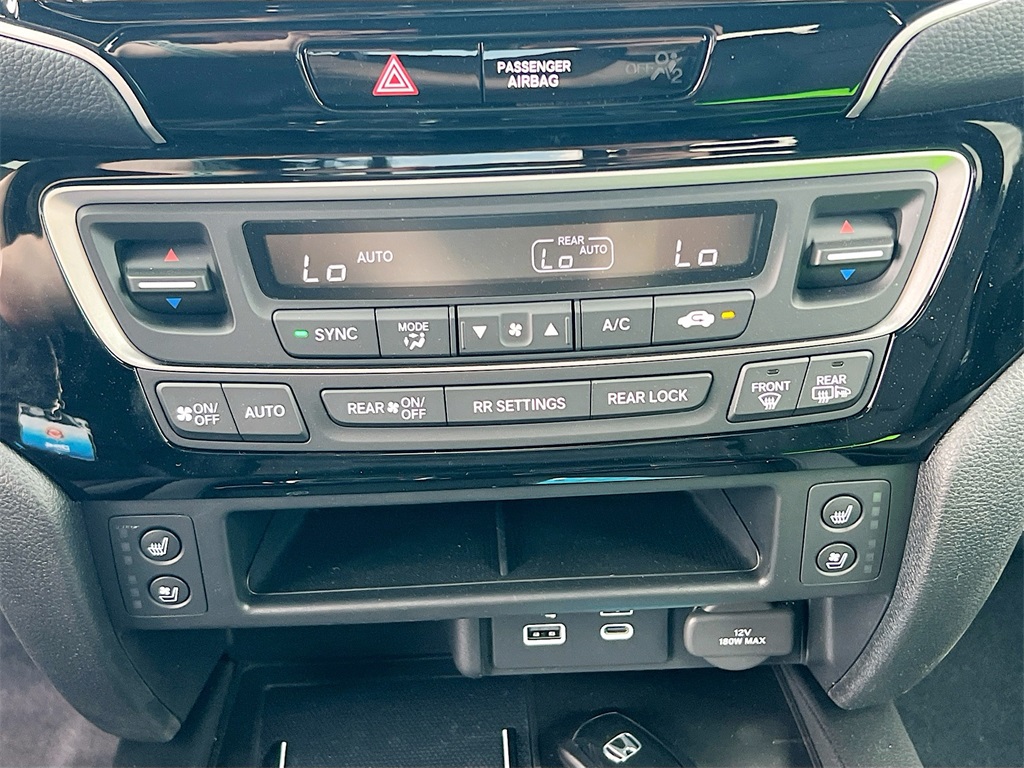 2025 Honda Ridgeline Black Edition photo 7