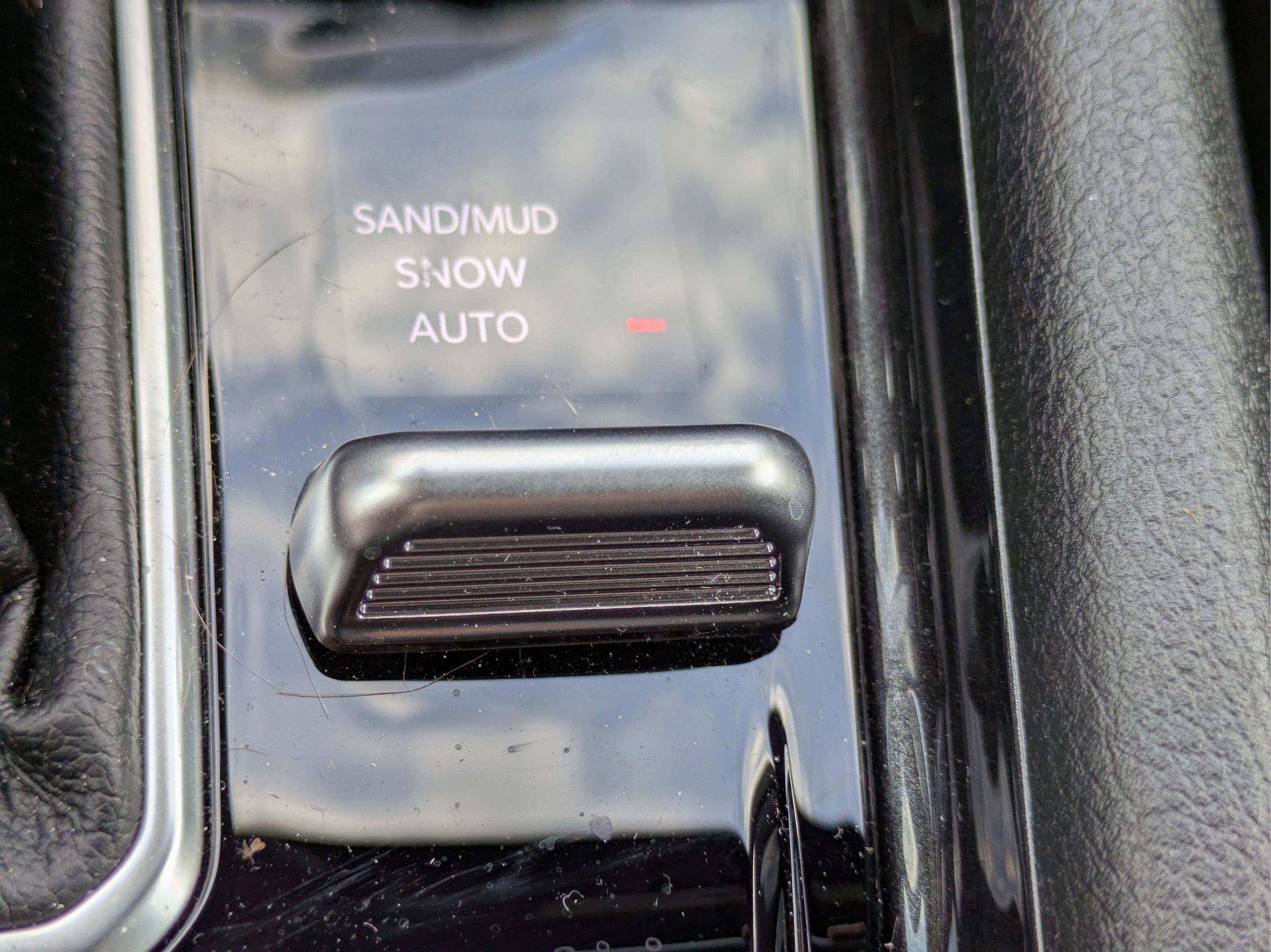 2025 Jeep Compass Latitude photo 14