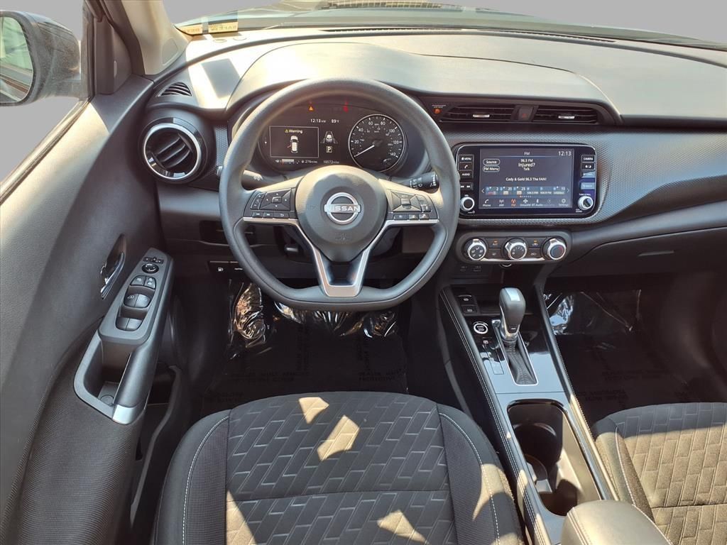 2024 Nissan Kicks SV photo 4