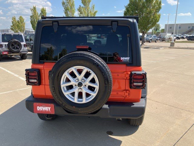 2023 Jeep Wrangler Sport S photo 4