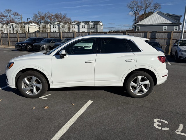 2021 Audi Q3 Premium photo 4