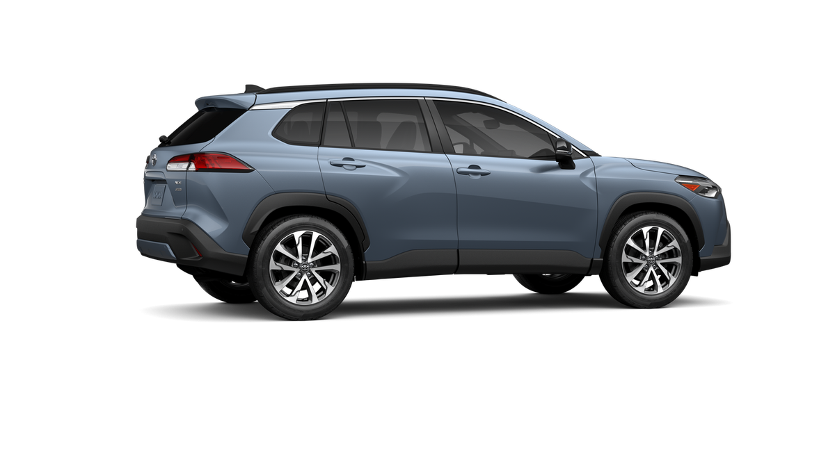 2025 Toyota Corolla Cross XLE photo 11
