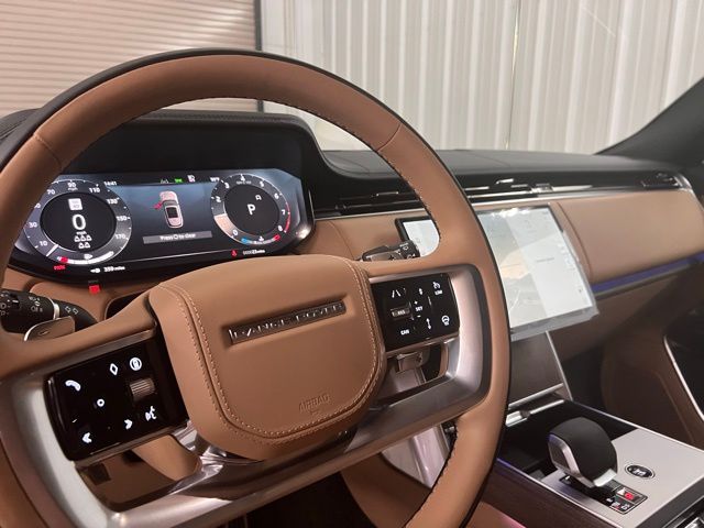 2025 Land Rover Range Rover SE photo 19