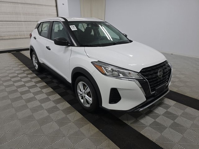 2021 Nissan Kicks S photo 3