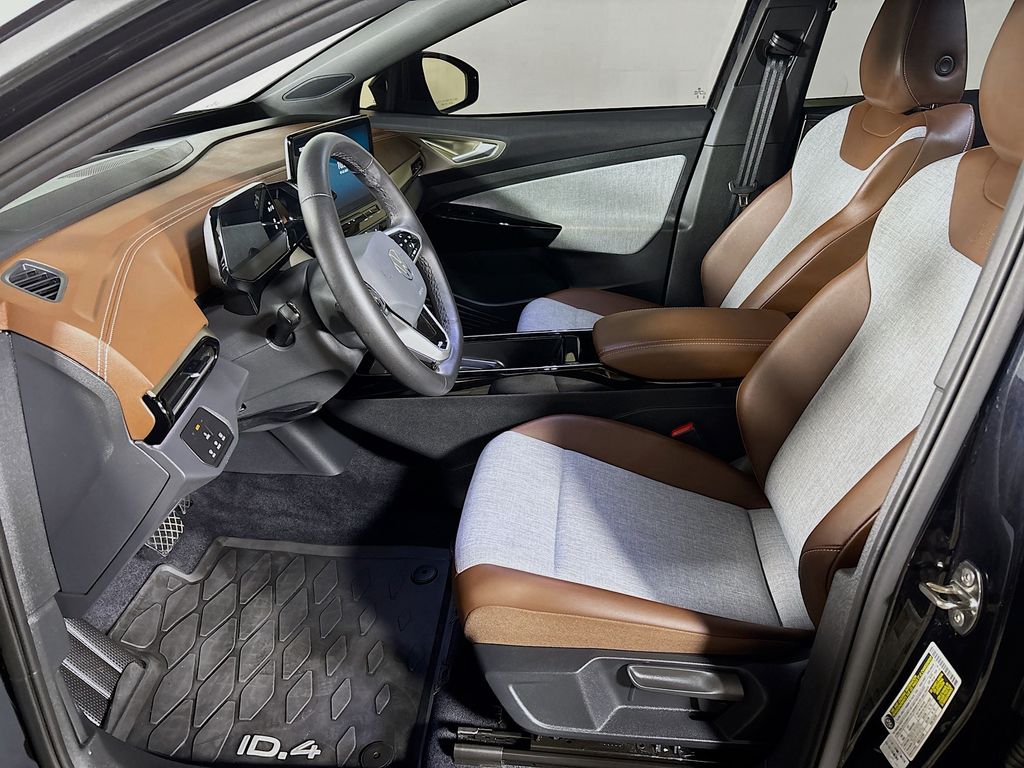 2023 Volkswagen ID.4 Pro photo 11