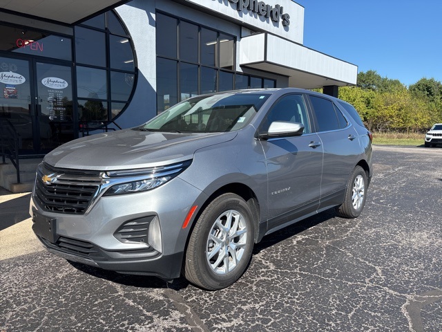 2024 Chevrolet Equinox LT photo 2