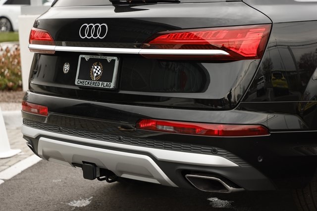 2025 Audi Q7 55 Prestige photo 8