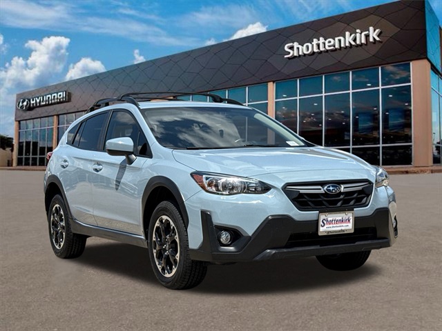 2022 Subaru Crosstrek Premium photo 2