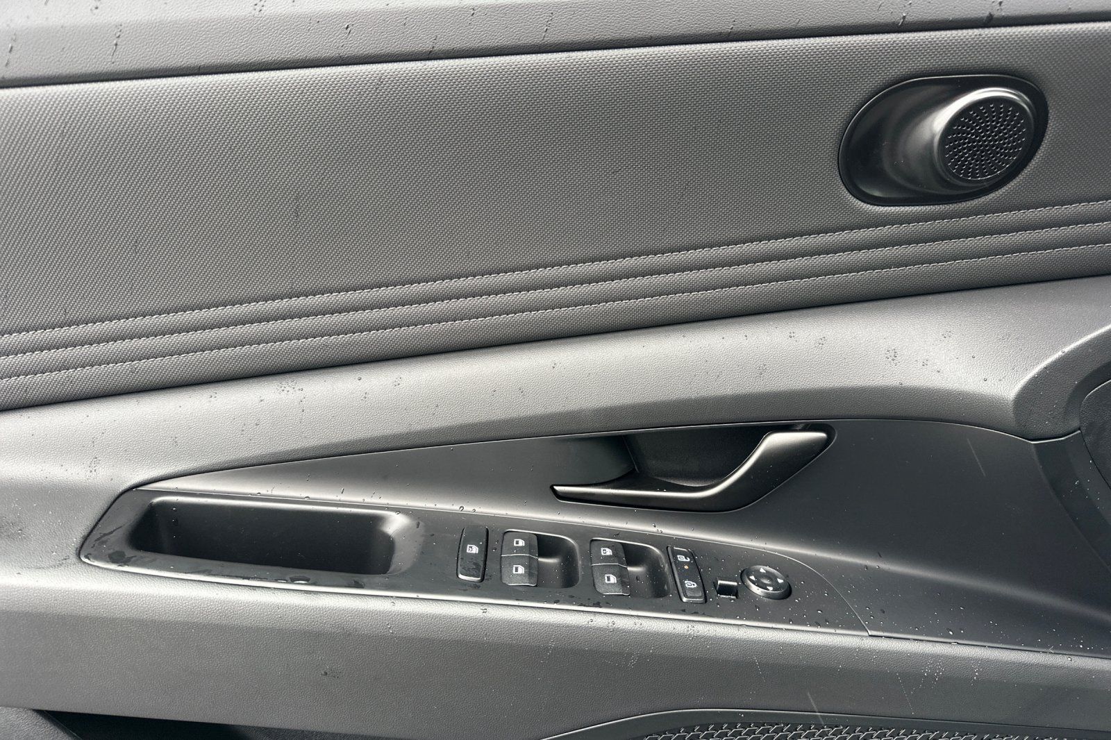 2025 Hyundai Elantra Hybrid SEL Sport photo 10