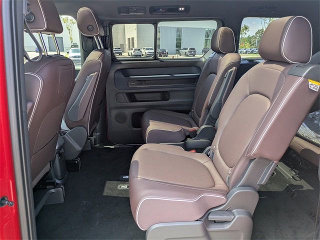 2025 Volkswagen ID. Buzz Pro Plus photo 14