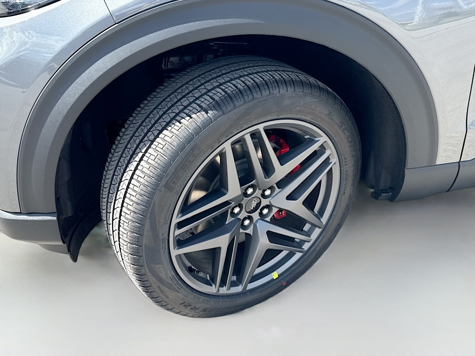 2025 Ford Explorer ST-Line photo 30