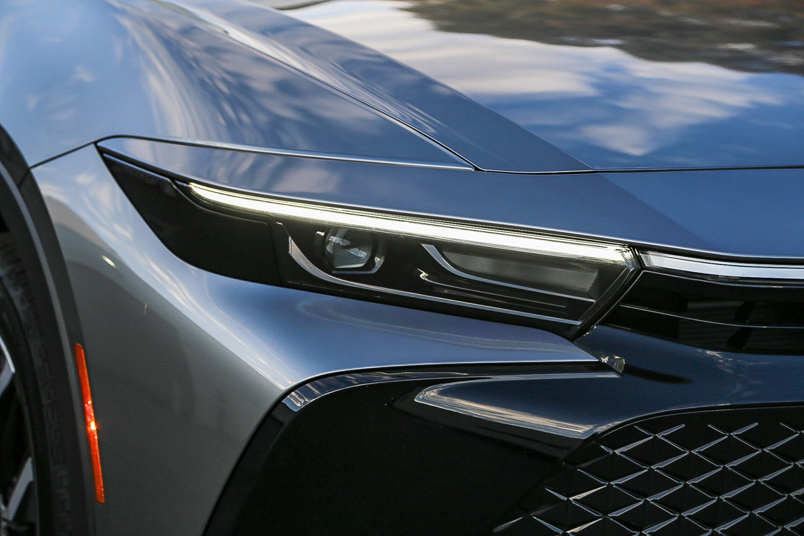 2026 Toyota Crown XLE photo 4