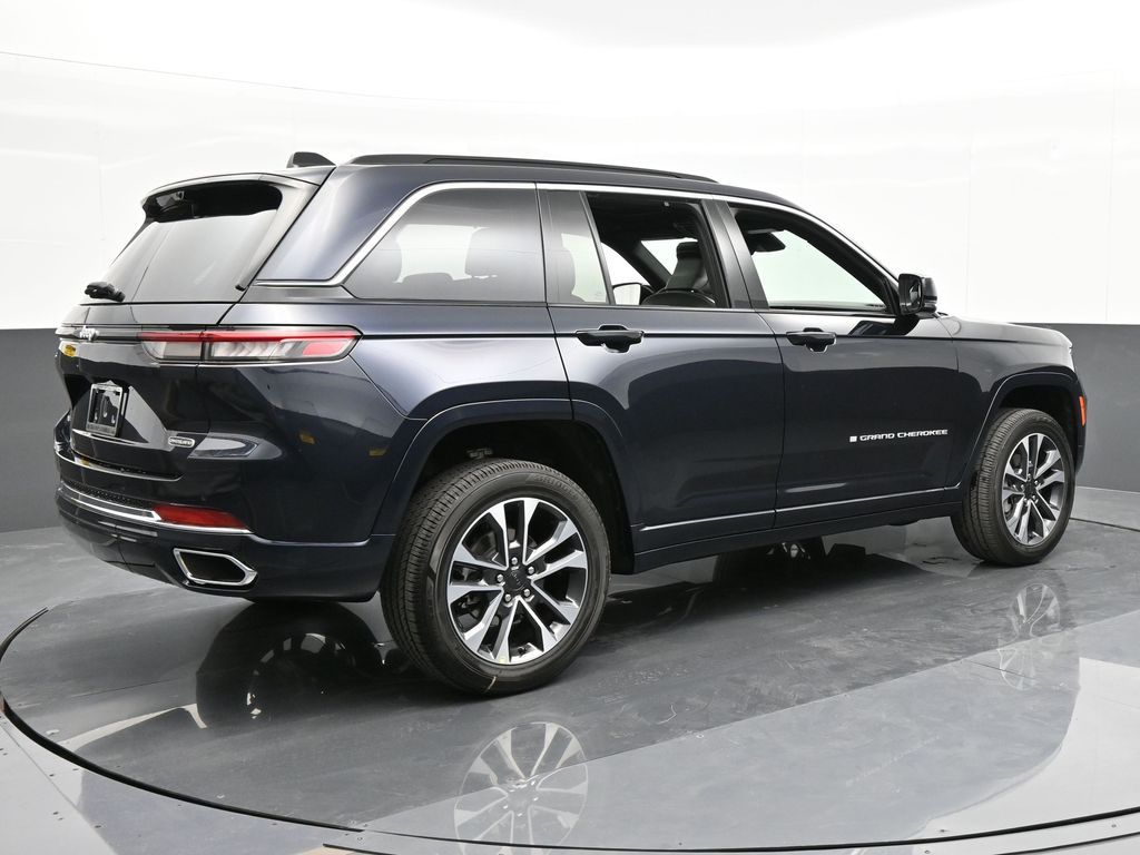 2024 Jeep Grand Cherokee Overland photo 6