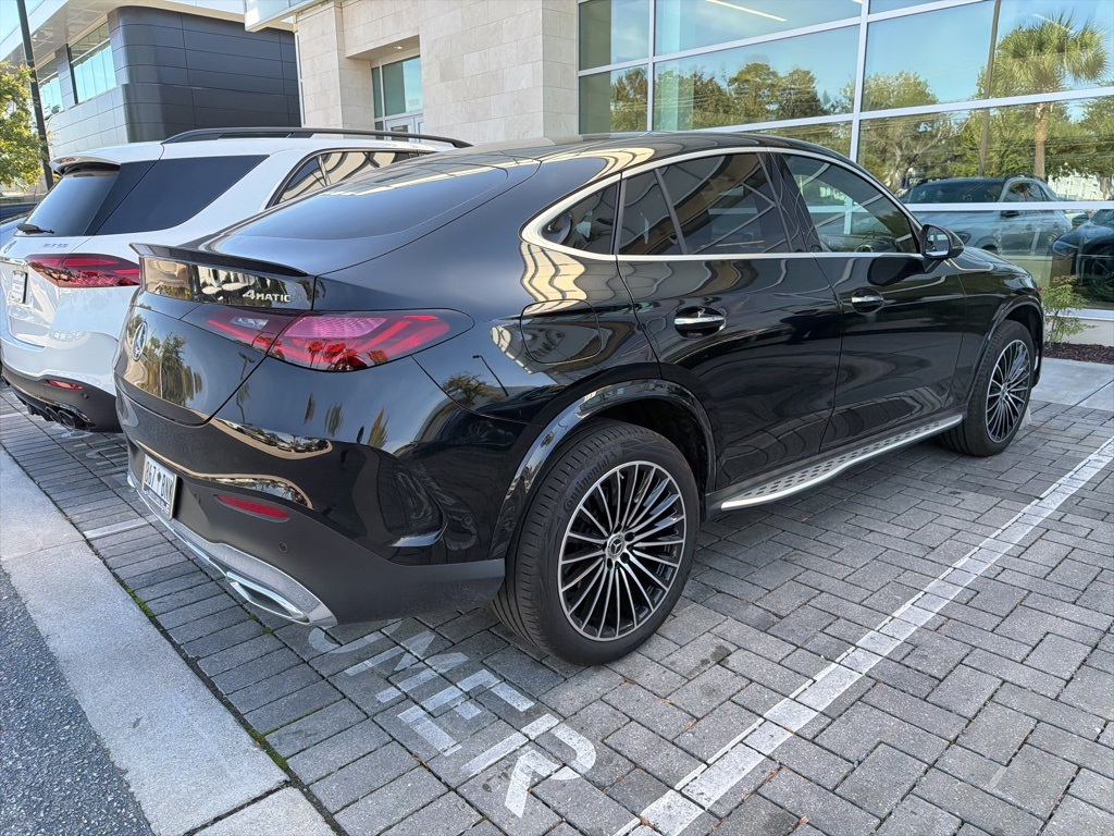 2025 Mercedes Benz GLC 300 4MATIC Coupe photo 3