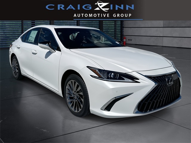 2025 Lexus ES Hybrid 300h Luxury's photo