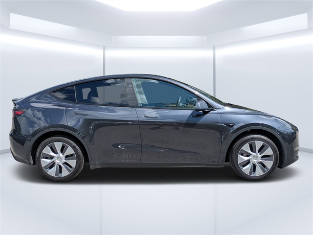 Used 2024 Tesla Model Y Long Range with VIN 7SAYGDED1RF090195 for sale in Jacksonville, FL