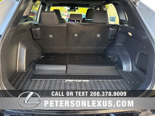 2024 Toyota RAV4 Hybrid SE photo 19