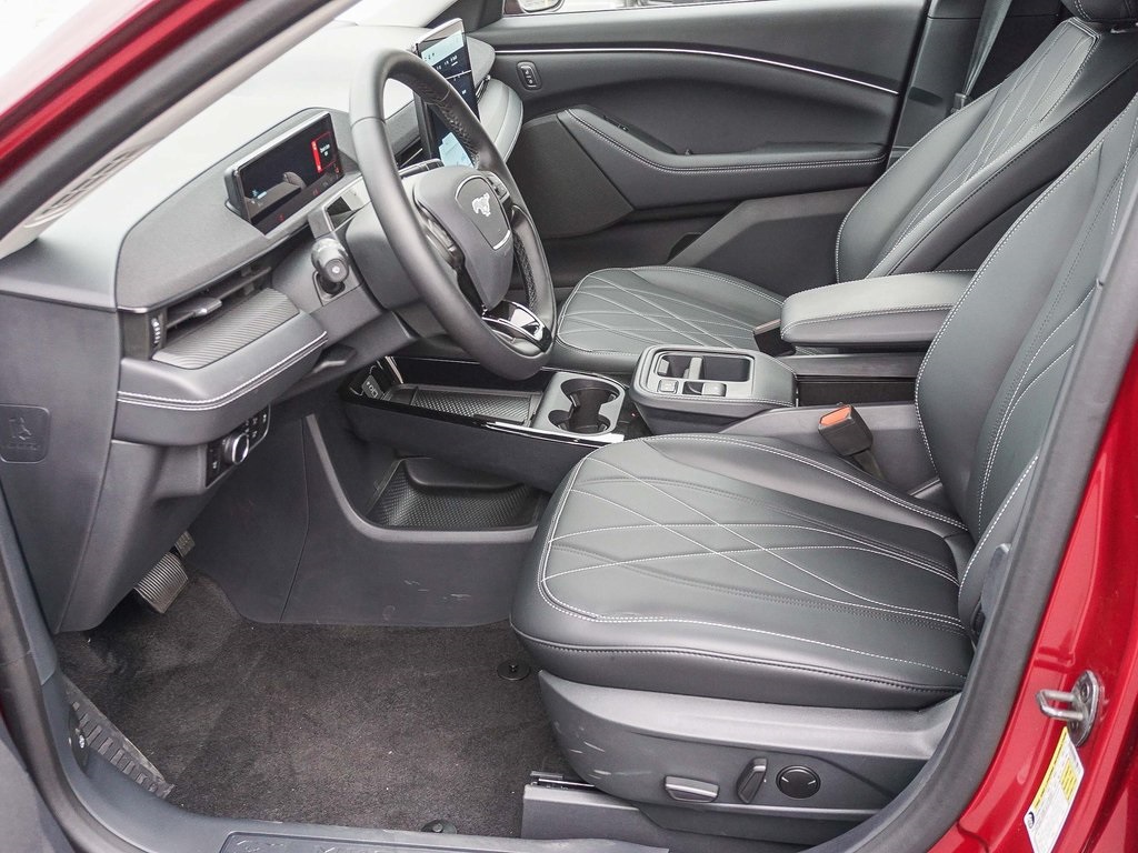 2025 Ford Mustang Mach-E Select photo 16