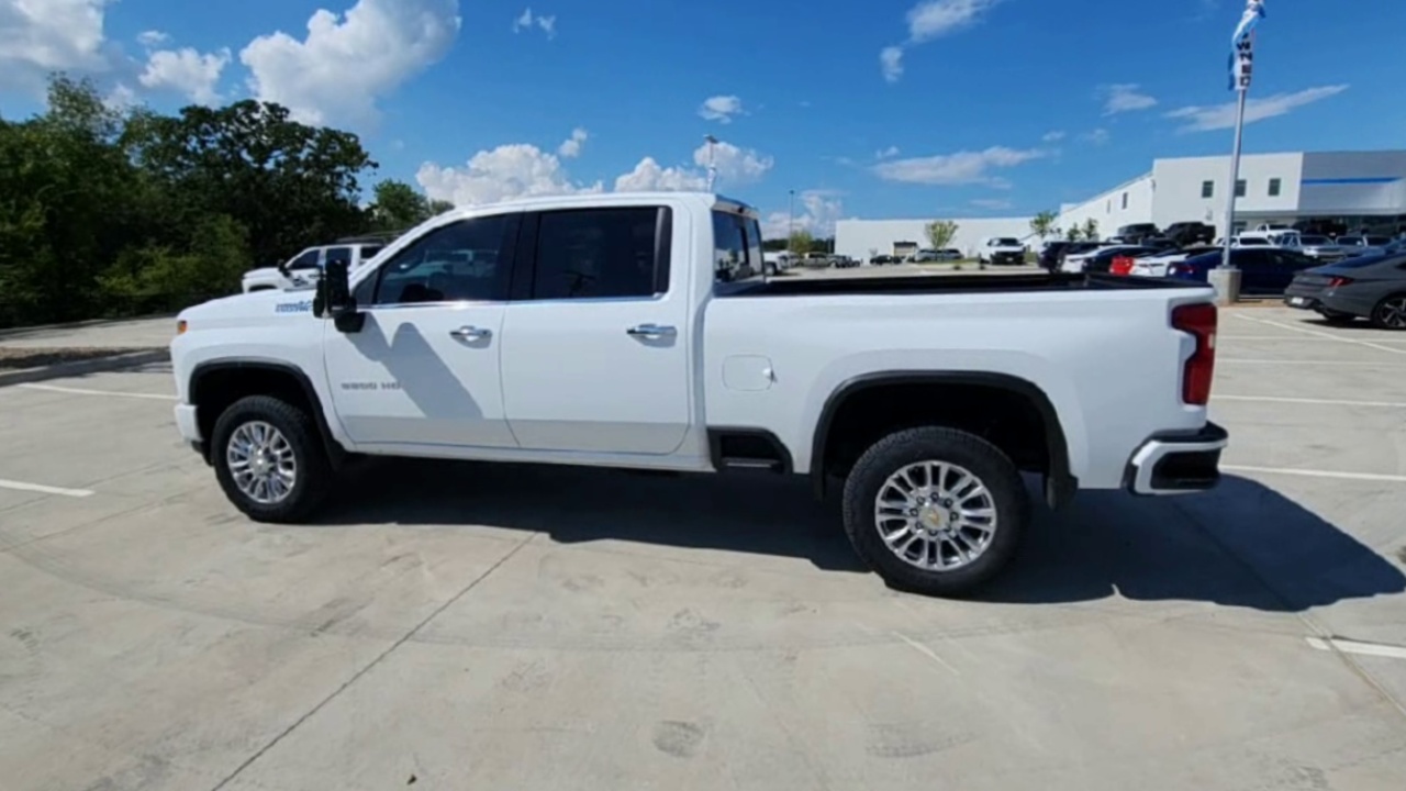 2023 Chevrolet Silverado 2500HD High Country photo 30